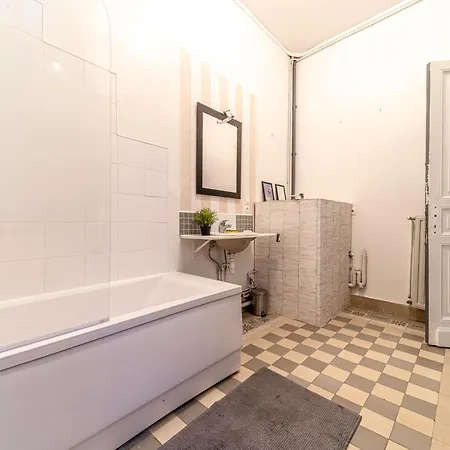 Haussmannien - - 100m2 * Lille