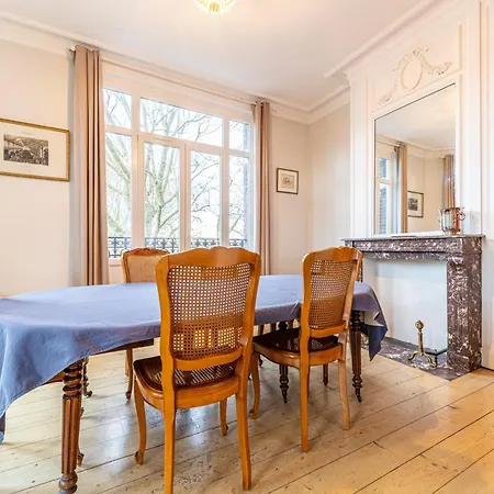 Haussmannien - - 100m2 Apartment *